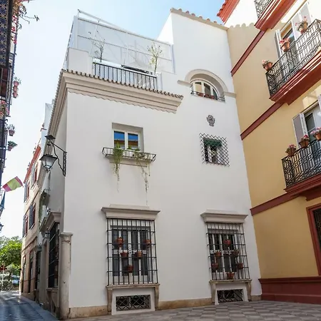 La Plazuela De Santa Cruz